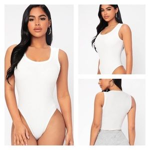 SHEIN Scoop Neck Rib-Knit Tank Bodysuit PXS